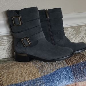 Vince Camuto Webey Ankle Boots Sz  6